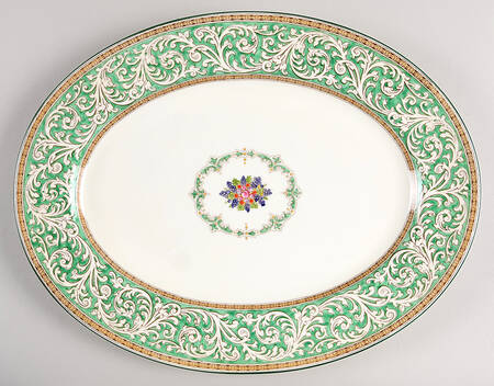 Praze Green (Floral Center) 15" Oval Serving Platter