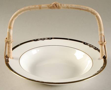 Preston 7''-7 1/4'' Basket W/Bamboo Handle HC
