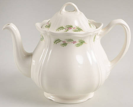 Queen's Holly Teapot & Lid