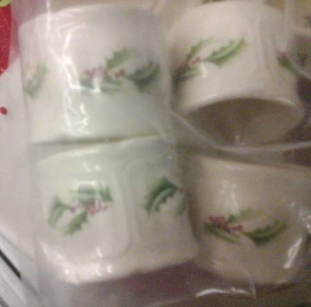 Queen's Holly Napkin Ring