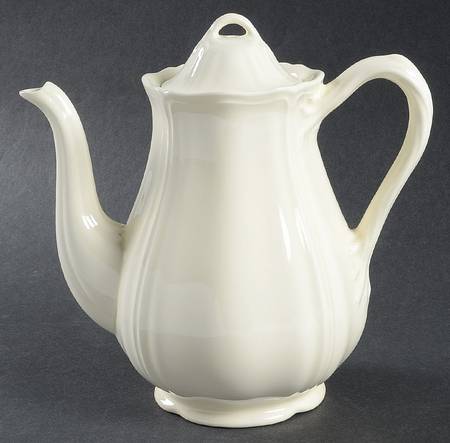 Queen's Plain Mini Coffee Pot & Lid