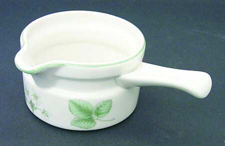 Raspberry Cane Gravy Boat