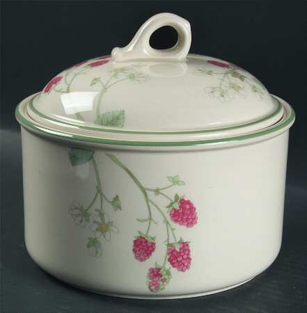 Raspberry Cane (Green Band Off Edge) 2 Qt Round Covered Casserole