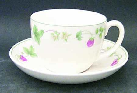 Raspberry Flat Cup & Saucer Set