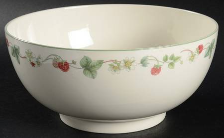Raspberry 9" Salad Serving Bowl