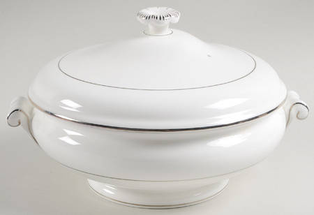 Regal Platinum Round Covered Vegetable