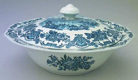 Royal Homes of Britain Blue Round Covered Vegetable