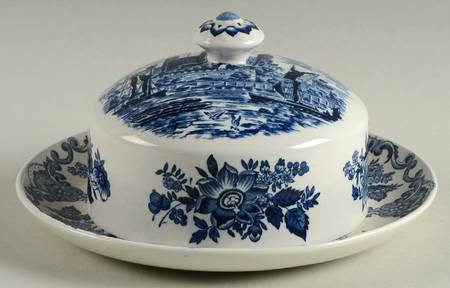 Royal Homes of Britain Blue Round Covered Butter
