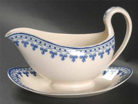 Rome Gravy Boat with Attached Underplate