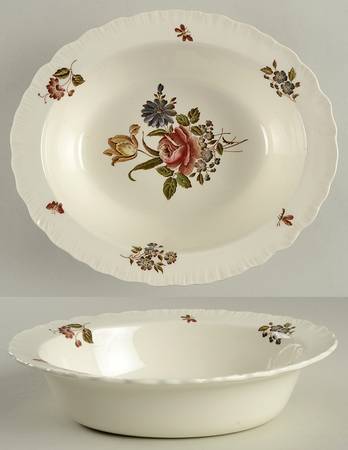 Robert Sprays 10" Oval Vegetable Bowl