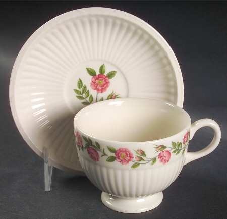 Rosalind Footed Cup & Saucer Set