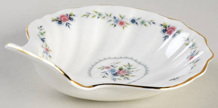 Rosedale Shell Shaped Dish