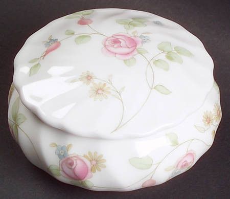 Rosehip Trinket Box & Lid