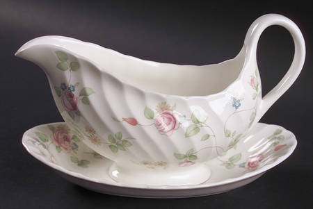 Rosehip Gravy Boat & Underplate