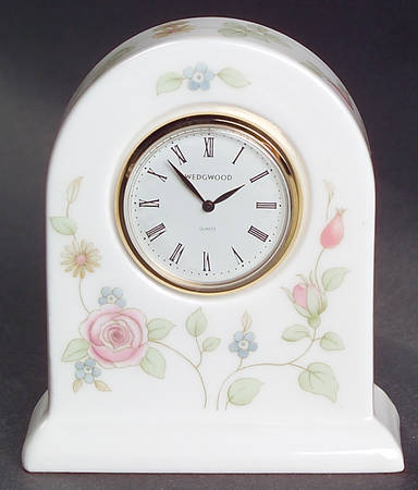 Rosehip Small Clock Dome