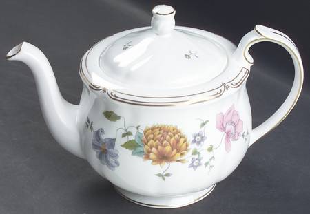 Rosemeade Teapot & Lid