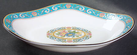 Runnymede Turquoise (Pink Shells, Floral Center) Pickle Dish