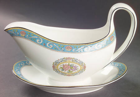 Runnymede Turquoise (Pink Shells, Floral Center) Gravy Boat with Attached Underplate