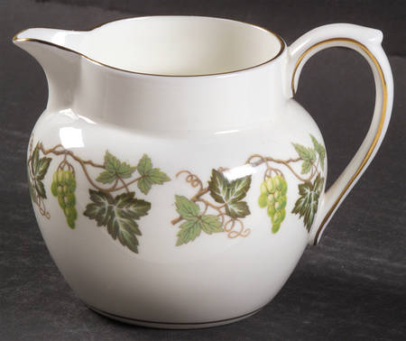 Santa Clara 8 Oz Jug