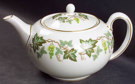 Santa Clara Teapot & Lid