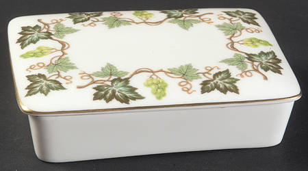 Santa Clara Cigarette Box & Lid