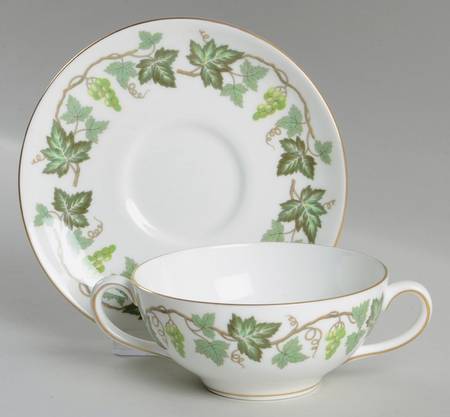 Santa Clara Flat Cream Soup Bowl & Saucer Set