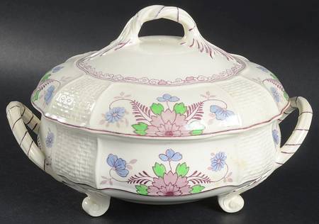 Saxon Round Covered Vegetable