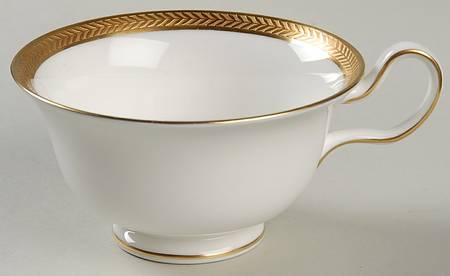 Senator Peony Shape Footed Cup