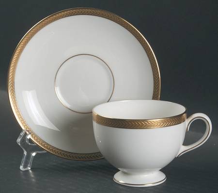 Senator Leigh Shape Footed Cup & Saucer Set