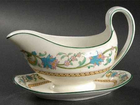 Shah (W734, Cream Rim) Gravy Boat with Attached Underplate