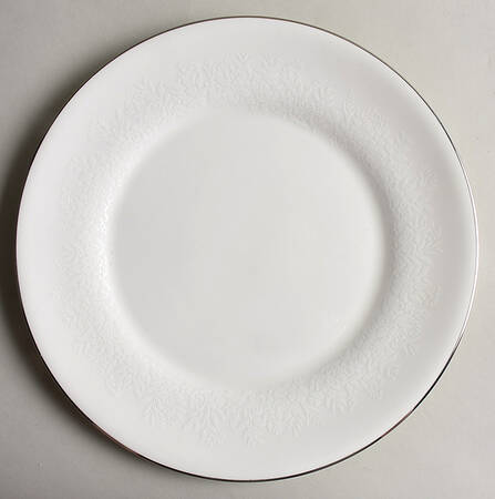 Silver Ermine (R4452, Traditional Shape) by Wedgwood
