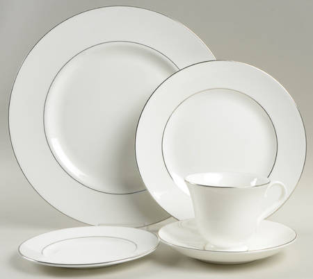 Signet Platinum 5 Piece Place Setting by Wedgwood