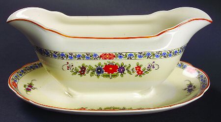 Somerset Gravy Boat with Attached Underplate