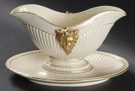 Spartan Gravy Boat with Attached Underplate