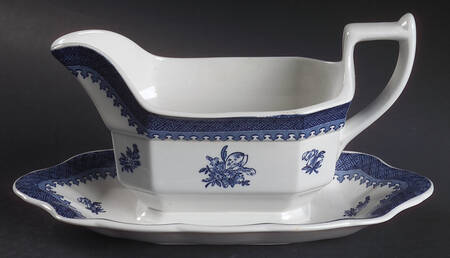 Springfield Gravy Boat with Attached Underplate