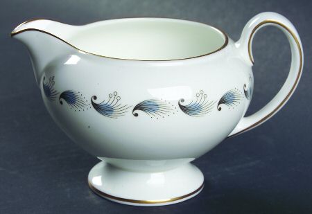 Stardust Leigh Shape Creamer