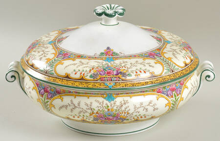 St Austell Round Covered Vegetable