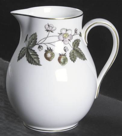 Strawberry Hill 16 Oz Pitcher
