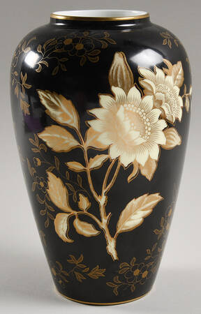 Tonquin Black Medium Ginger Jar No Lid