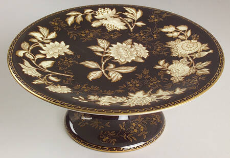 Tonquin Black 9" Diameter Pedestal Cake Stand