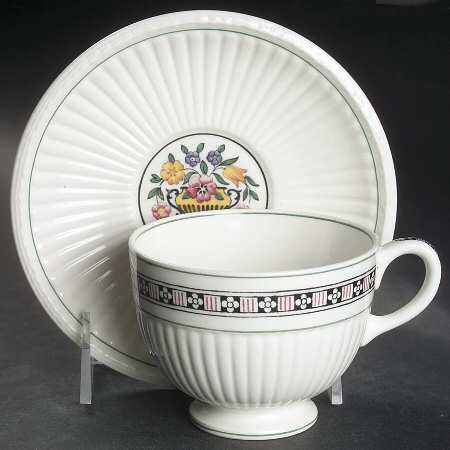 Trentham Red Footed Cup & Saucer Set