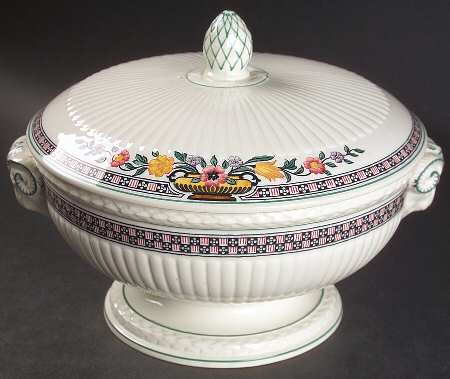 Trentham Red Round Covered Vegetable