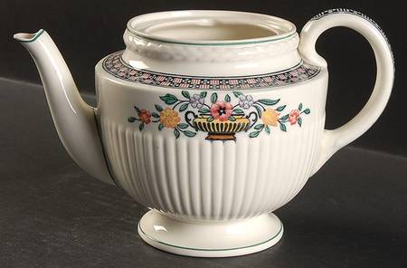 Trentham Red Teapot No Lid