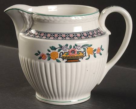 Trentham Red 24 Oz Pitcher