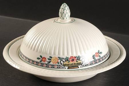 Trentham Red Round Covered Butter