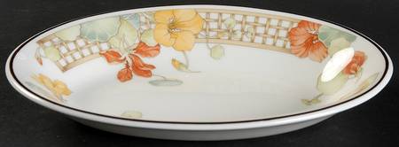 Trellis Flower Underplate for Gravy Boat