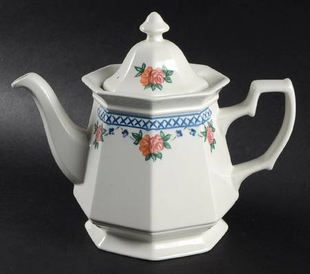 Trellis Rose Teapot & Lid