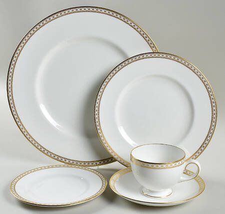 Ulander Gold 40 Piece Estate Set