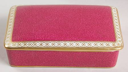 Ulander Powder Ruby Cigarette Box & Lid