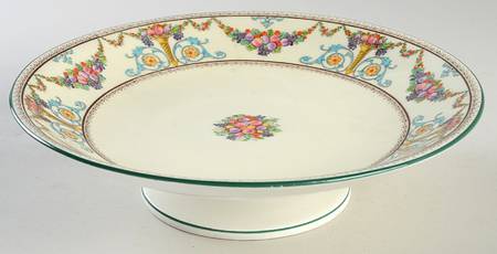 Ventnor (Ivory Background) Centerpiece